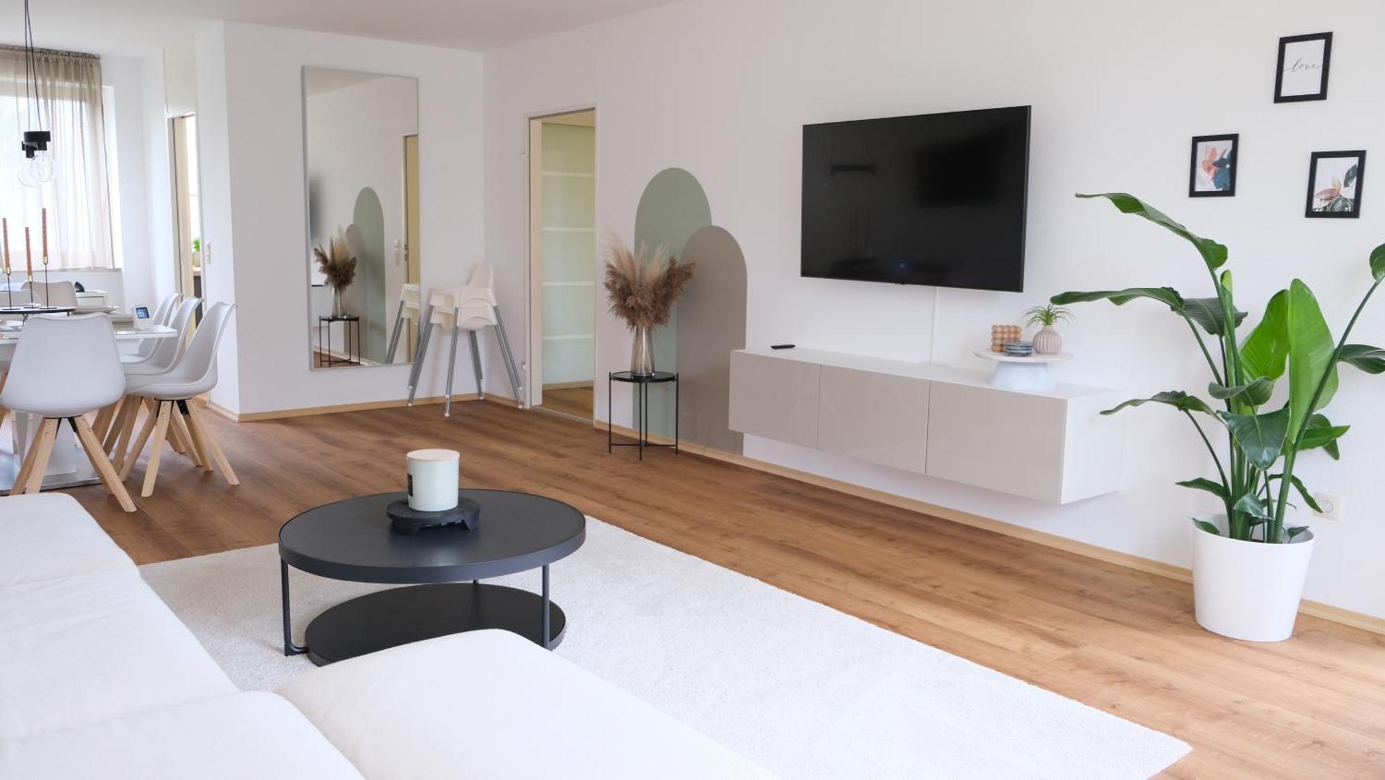 Casa Luxe - 120Qm - Zentral - Familienfreundlich - Parkplatz - 5Km Zum Legoland Apartment Guenzburg Exterior photo